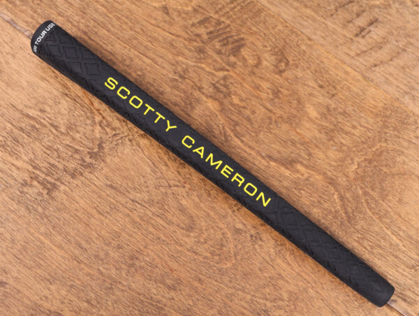 scotty cameron black textured pistolero plus circle t putter grip