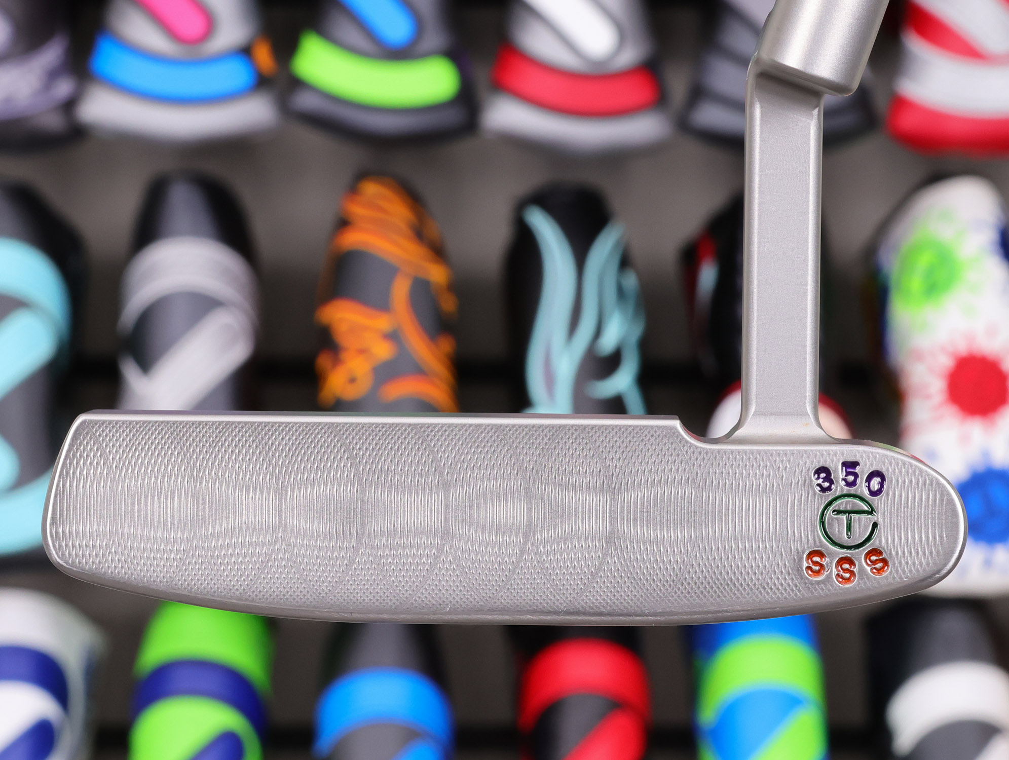 scotty cameron tour only sss masterful 009m multi color circle t 350g putter with flange line and scotty dog stamp golf club