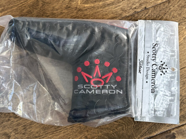 scotty cameron 2023 club cameron black and red member blade headcover