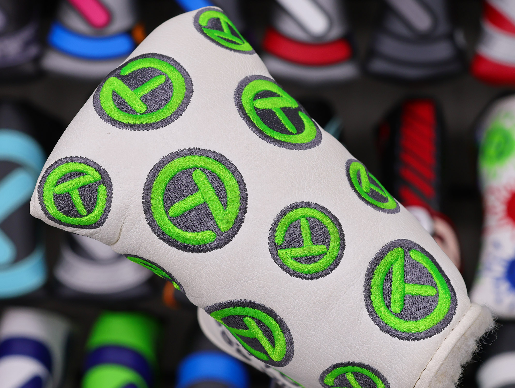 scotty cameron tour only white and lime green dancing circle t patches mid mallet headcover