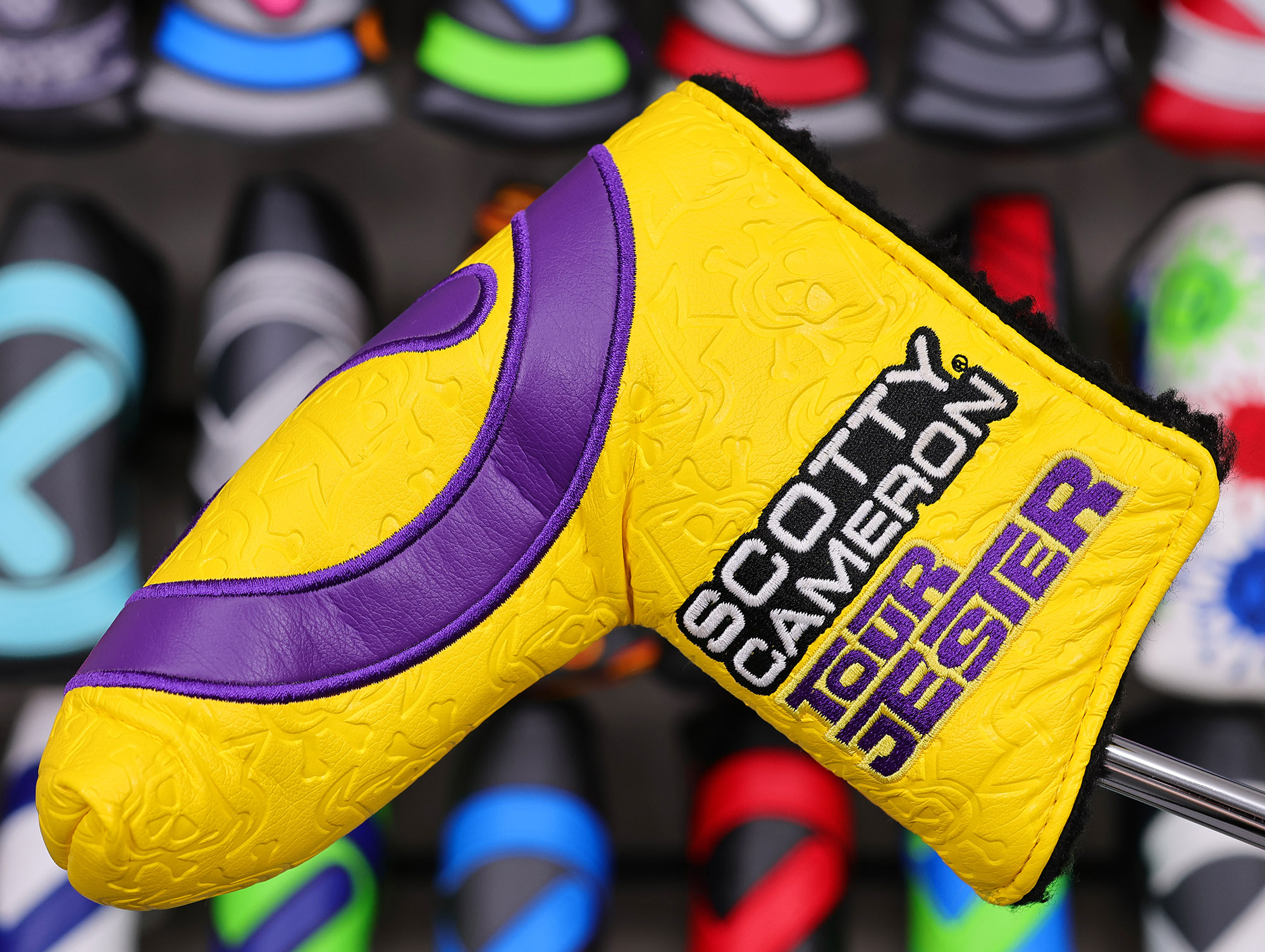 scotty cameron yellow and purple tour jester circle t blade headcover