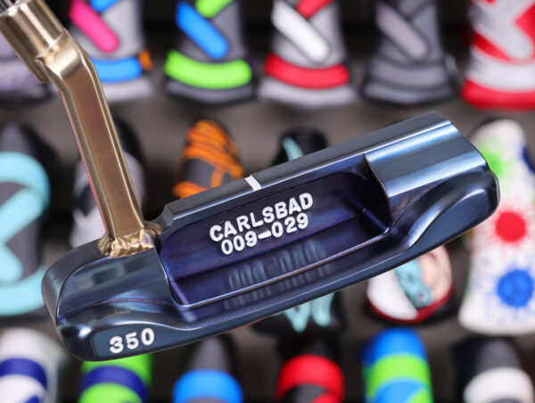scotty cameron tour only two tone chromatic blue and bronze carbon steel masterful 009m circle t 350g putter with king peace surfer stamp and welded and polished plumber neck