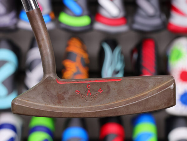 scotty cameron garage scm tour prototype carbon steel putter made for tom kite with vertical top line golf club