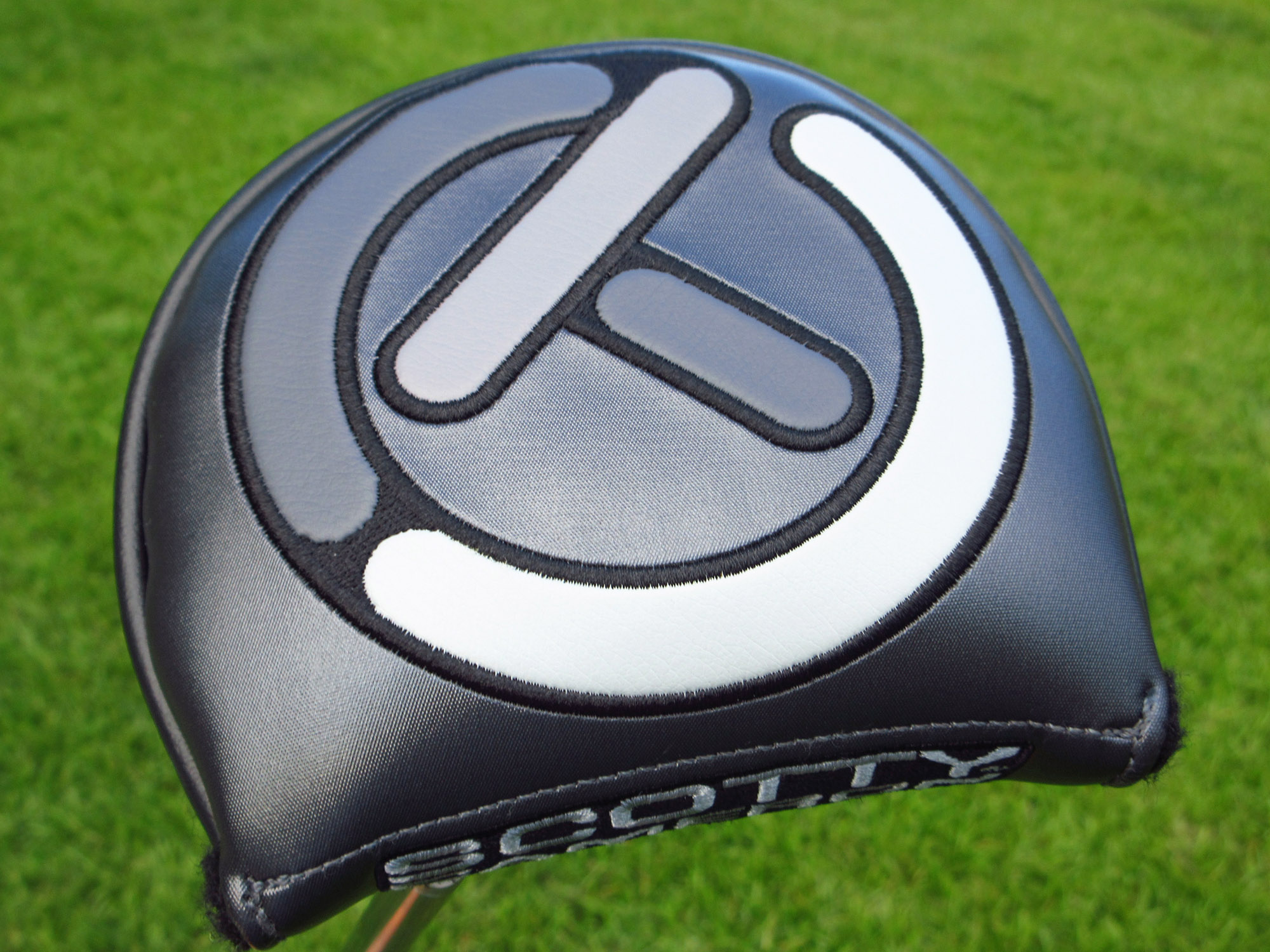 Scotty Cameron 2026 Tour Only Phantom T5.5 Circle T w/ Triple Top Lines & “Chain-Link” Milled Carbon Steel Insert - Image 11