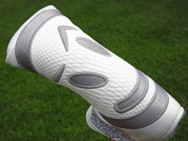 scotty cameron white custom shop grinder face blade putter headcover
