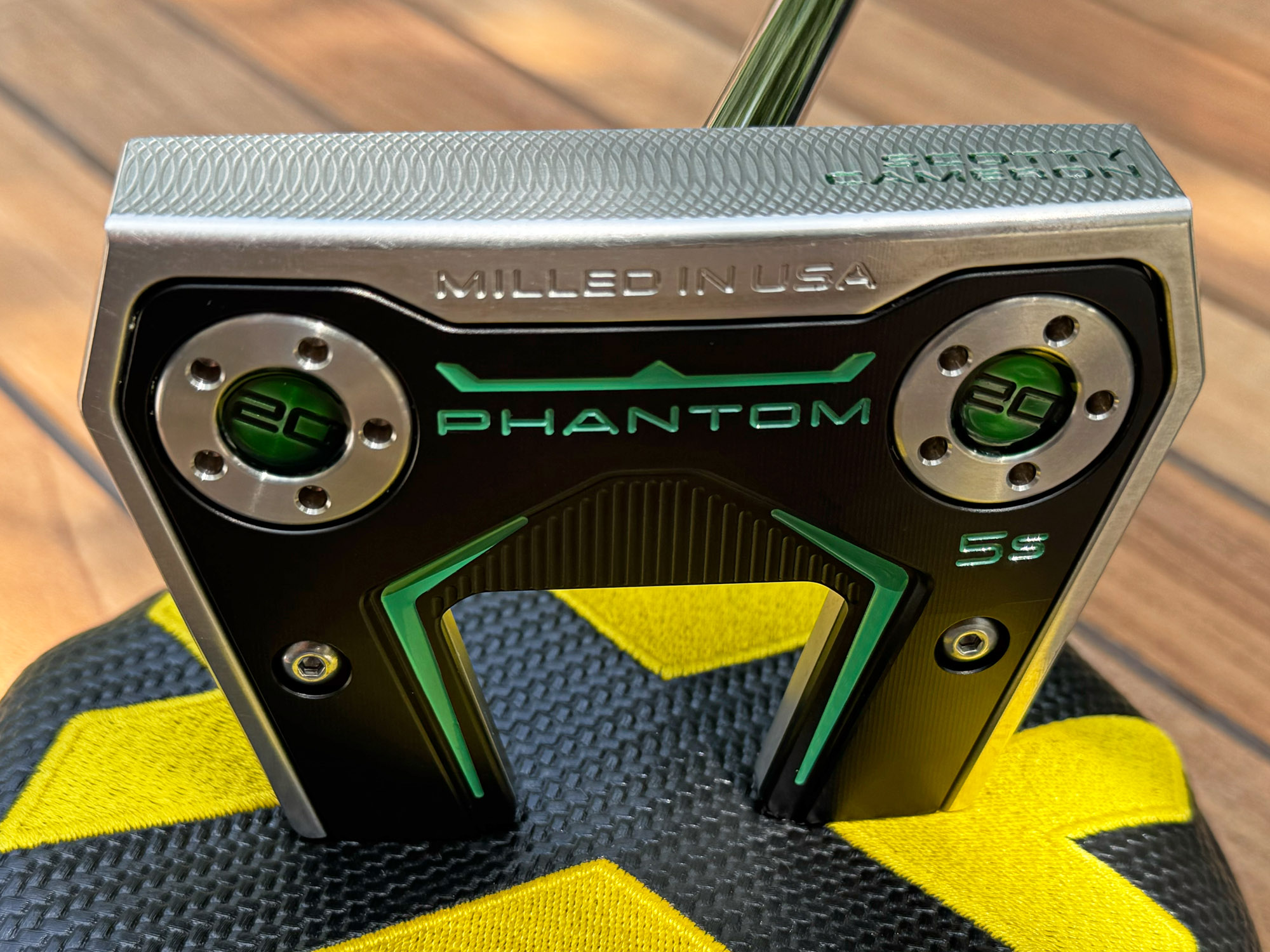 scotty cameron phantom 5s centershaft 360g putter with custom shop translucent green paint fill golf club