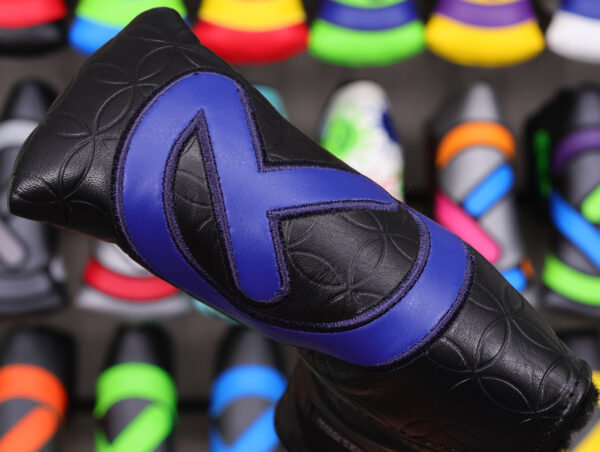 scotty cameron for tour use only vault gallery exclusive black and navy blue industrial circle t blade putter headcover